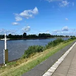 Modern Weser Apartment