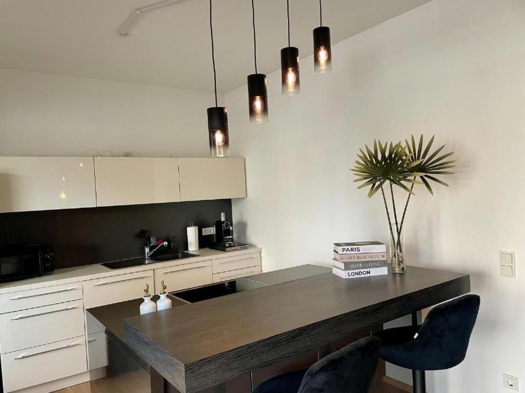 Modern Weser Apartment Bremen